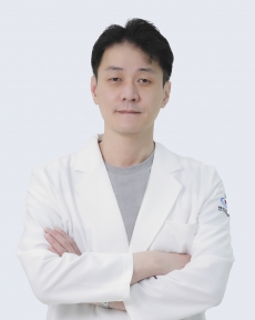 김홍원